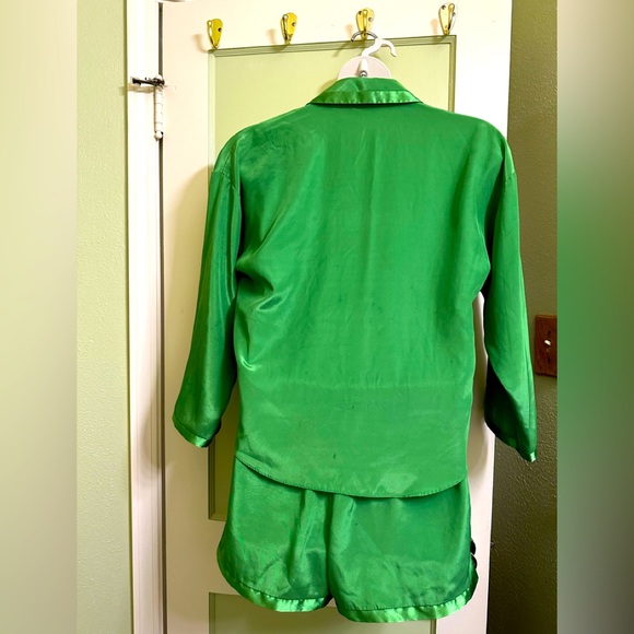 Victoria Secret Vintage Woman’s Pajamas Set With Shorts. - Picture 2 of 11